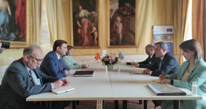 Ceyhun Bayramov Şimali Makedoniyanın XİN başçısı ilə görüşüb