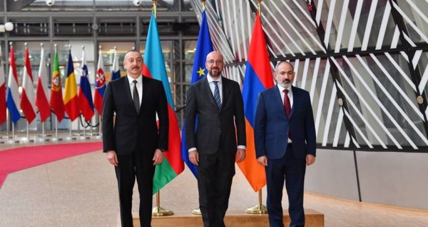 Prezidentin Şarl Mişel və Nikol Paşinyanla üçtərəfli görüşü başlayıb – FOTO