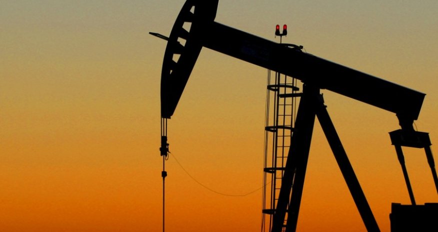 Global oil prices rise by over 1%