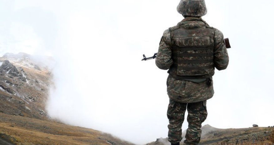 Azərbaycan Ermənistan hərbçisini geri qaytarıb