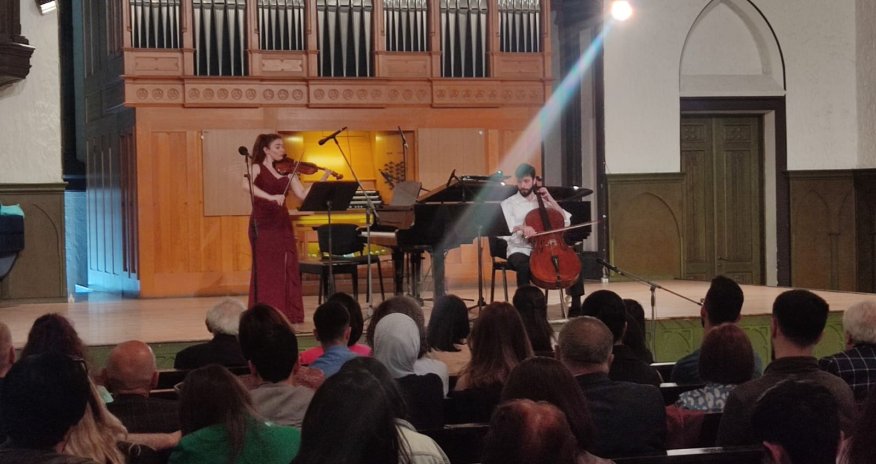 Bakıda gənc ifaçılar Zərrin Əliyeva  və Orxan Hüseynov konsert verib  - FOTOLAR