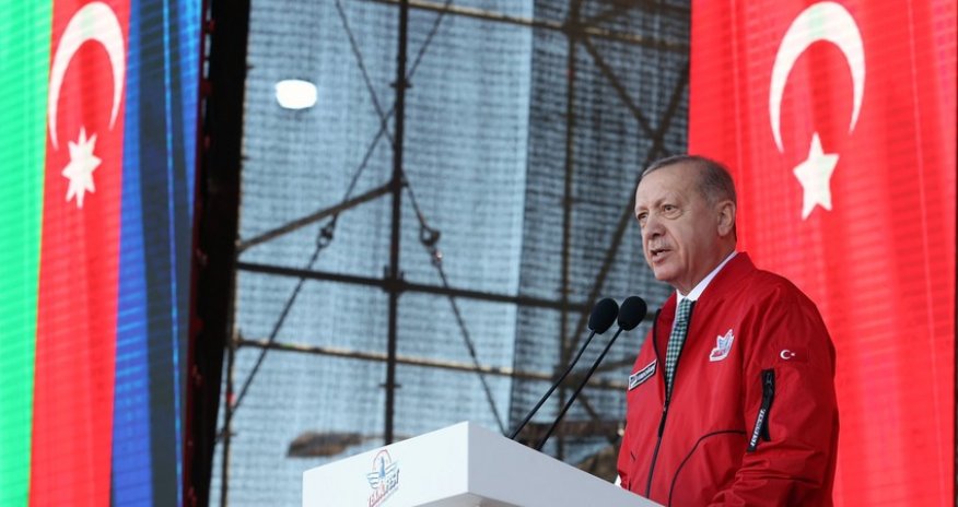 Ərdoğan Bəxtiyar Vahabzadənin məşhur şeirini səsləndirib