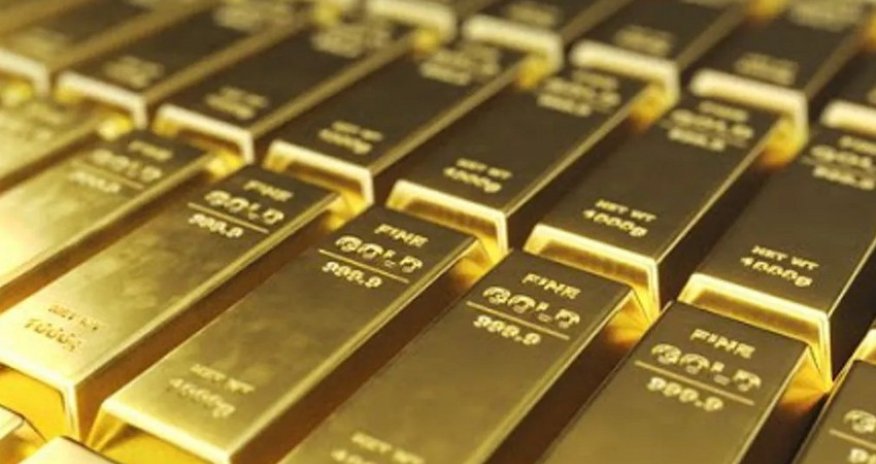 Gold falls amid rising US government bond yields