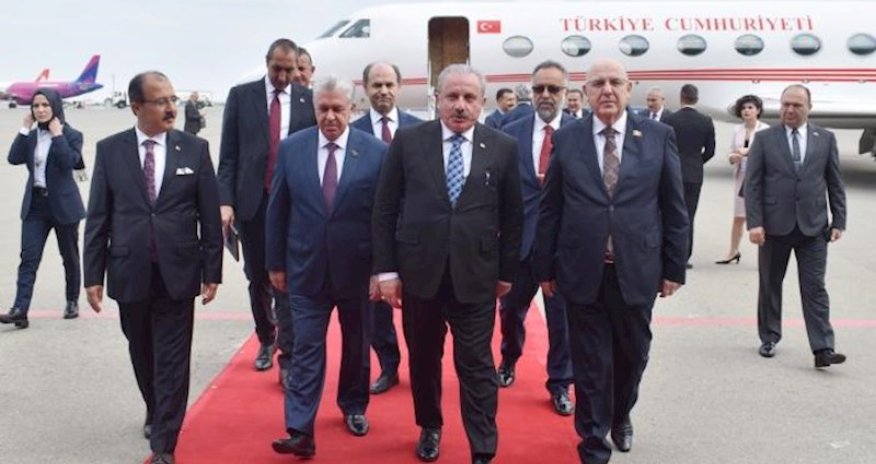 Mustafa Şentop Azərbaycana gəldi