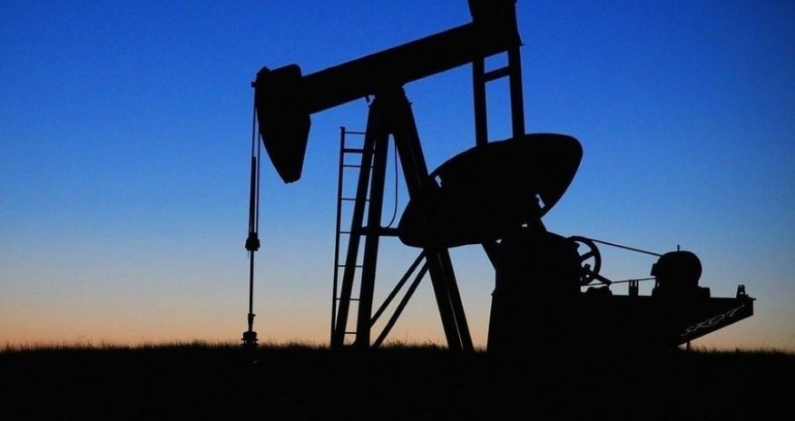 Франция обсуждает возможность поставок нефти из ОАЭ взамен российской