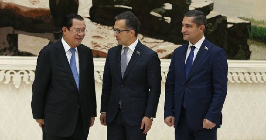 Deputatlar Kamboca Baş naziri ilə görüşüb