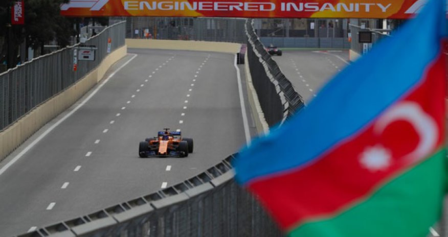 Bakıda Formula 2 üzrə əsas yarış başladı