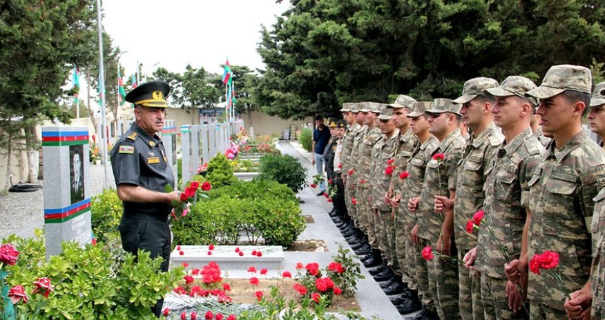 Mübariz İbrahimovun məzarı ziyarət edilib