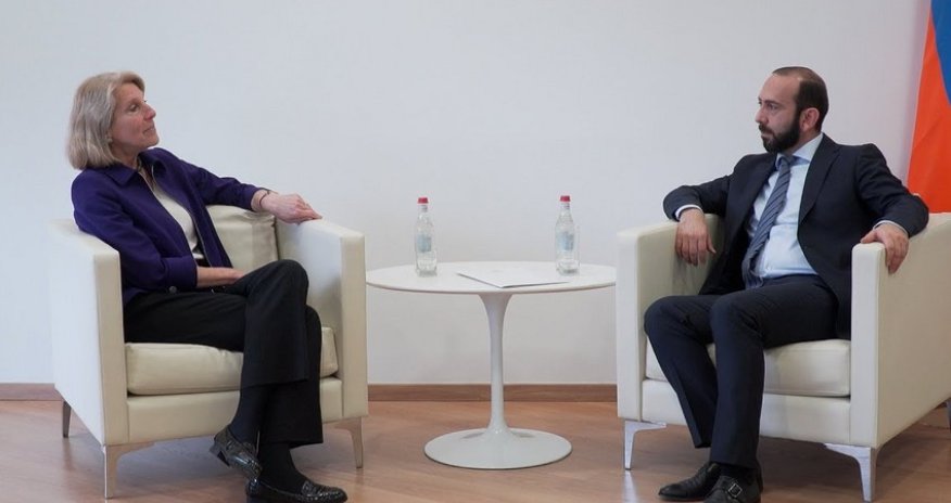 Mirzoyan Donfridə Azərbaycanla əlaqələrdən DANIŞDI