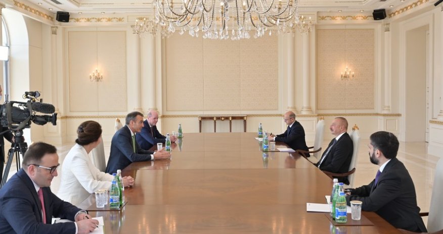President Ilham Aliyev receives bp Chief Executive Officer