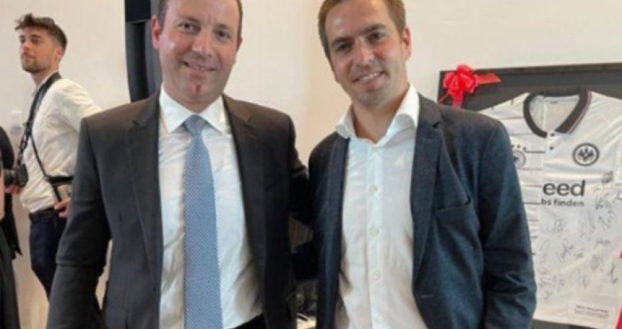 Elxan Məmmədov əfsanəvi futbolçu ilə görüşdü