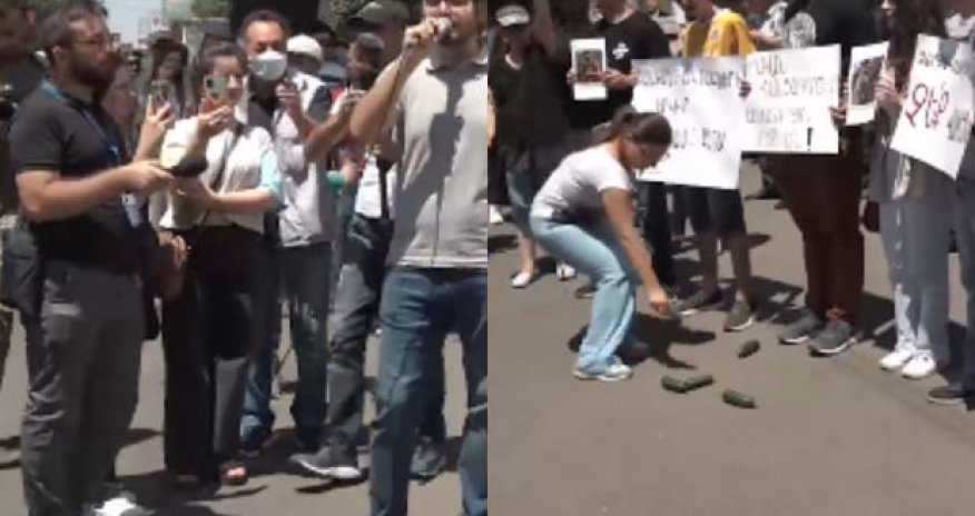 Qonşu ölkədə prezidentin iqamətgahı qarşısına xiyar düzdülər - Aksiyadan görüntülər