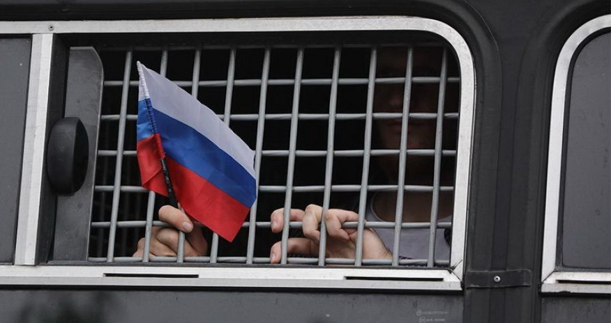 Putin məhbusları döyüşə göndərir - Sağ qalanlar əfv olunacaq