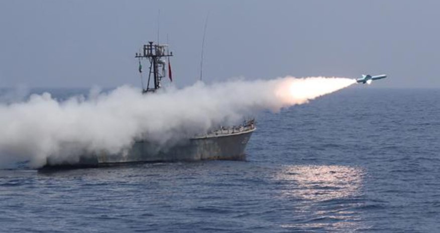 İran Xəzər dənizində hərbi təlimlər keçirir