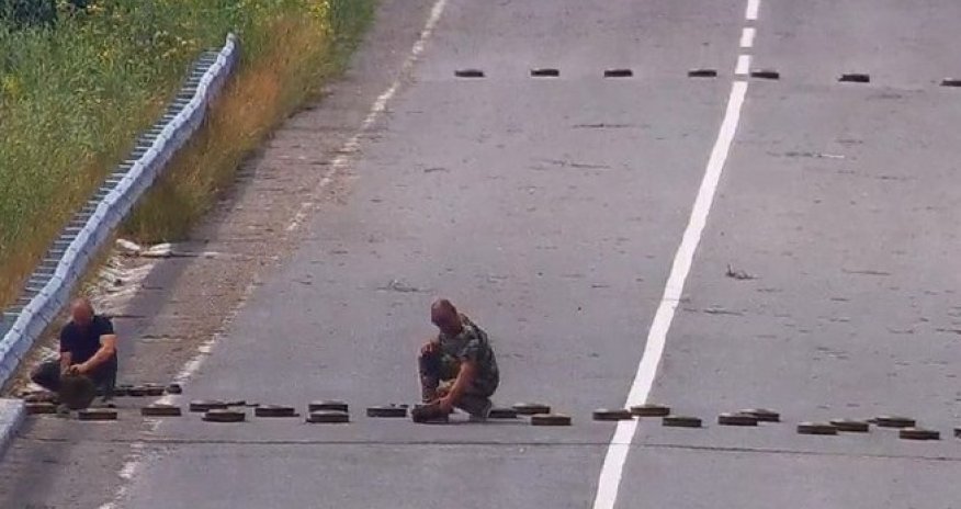 Ukrayna ordusu bu ölkə ilə sərhədə mina yerləşdirir - VİDEO