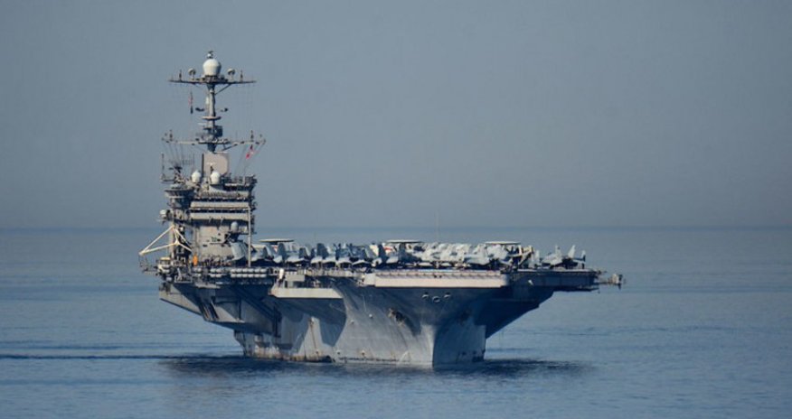 Aralıq dənizində güclü külək ABŞ-ın qırıcısını dənizə salıb