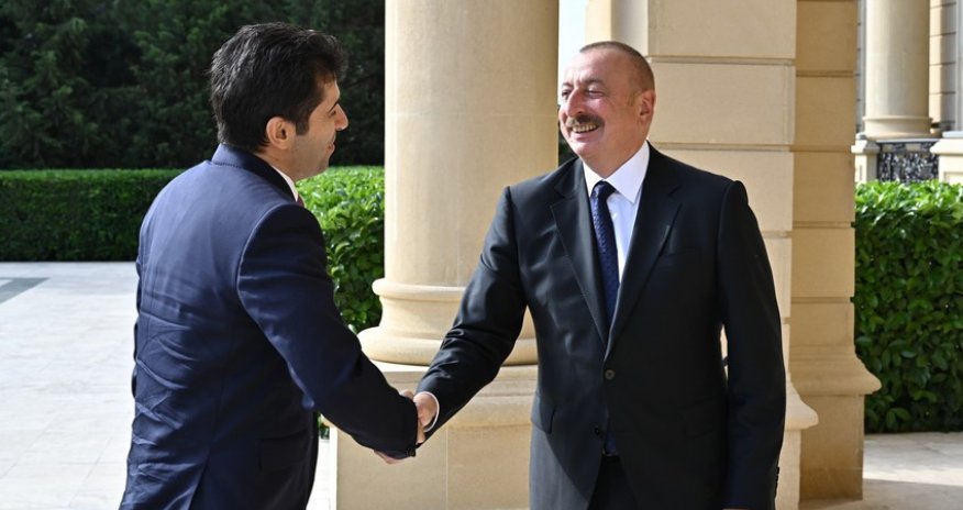 Prezident İlham Əliyevin Bolqarıstanın Baş naziri ilə təkbətək görüşü keçirilir