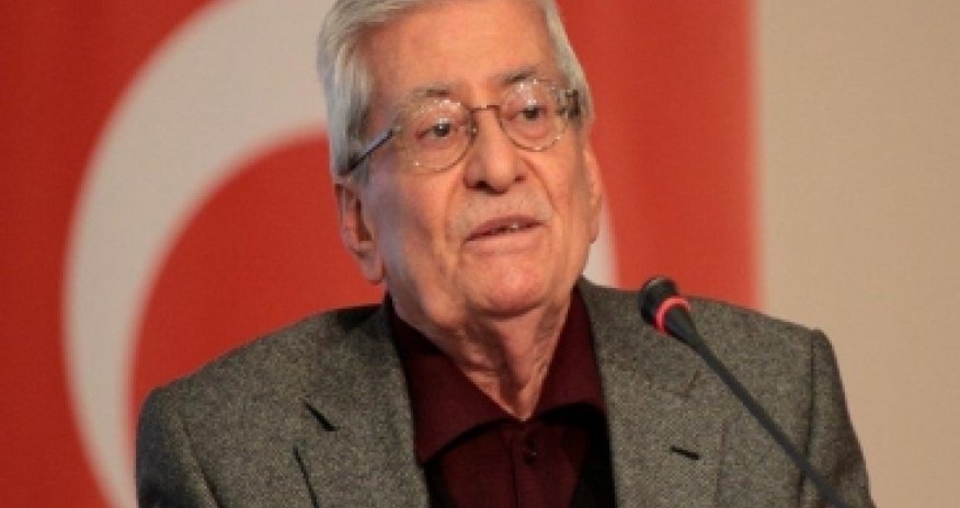 Türkiyəli yazıçı vəfat etdi