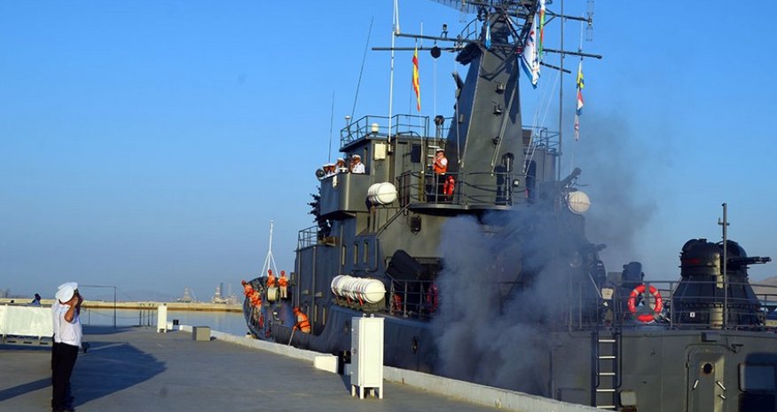 Azerbaijani Navy delegation visits Russia