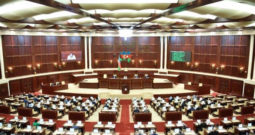 Deputatların maaşı 61%-dən çox artıb - Əvvəl və indi... - FOTO