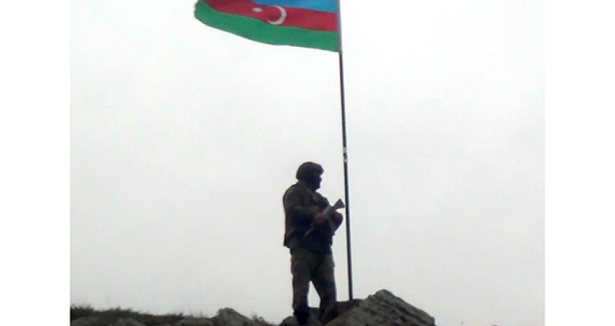 Müdafiə Nazirliyi Buzduxdan ilk videonu paylaşdı