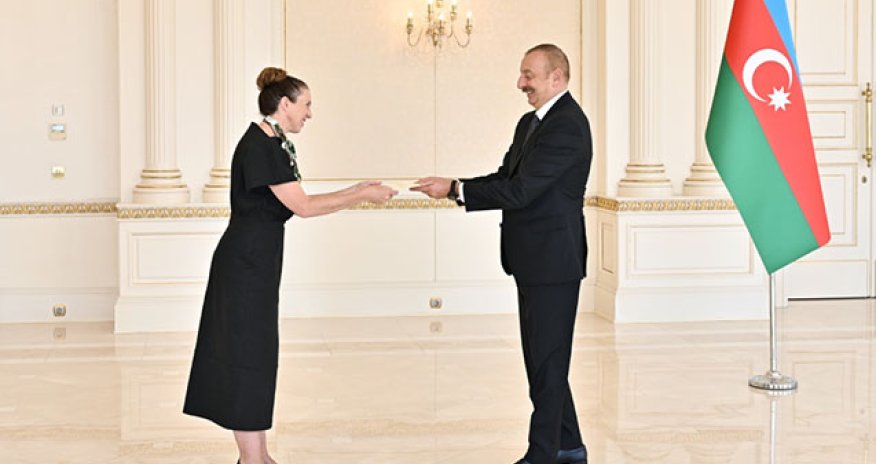 Prezident yeni səfirləri qəbul etdi - Yenilənib