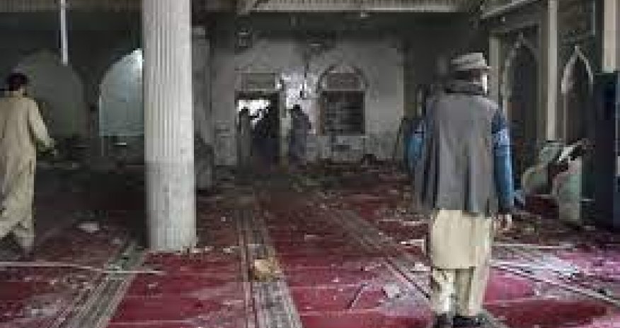 Kabildə izdihamlı məsciddə partlayışda onlarla adam ölü, çoxlu yaralı var