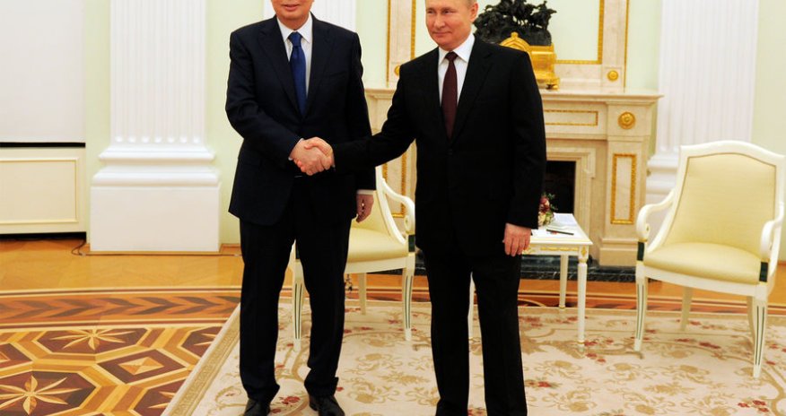 Tokayev Putinlə görüş üçün Soçiyə gəlib