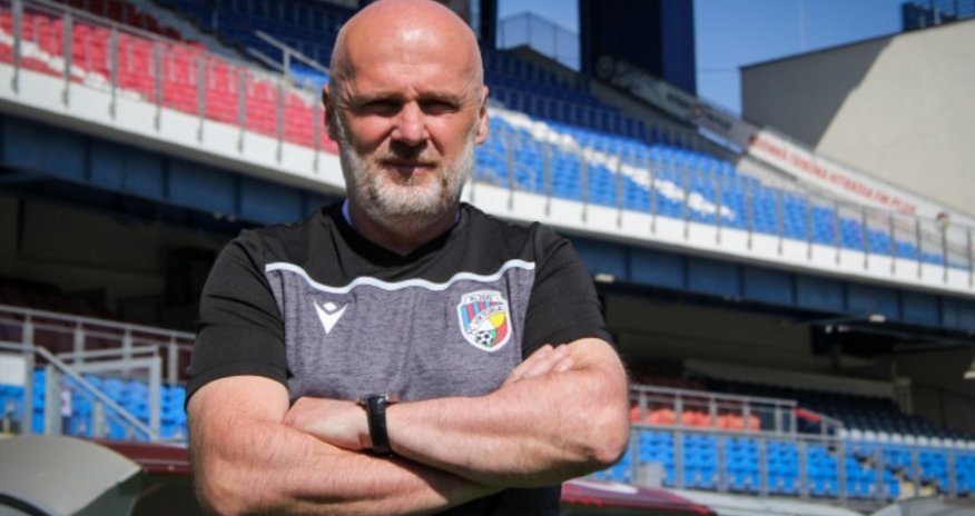 Главный тренер 