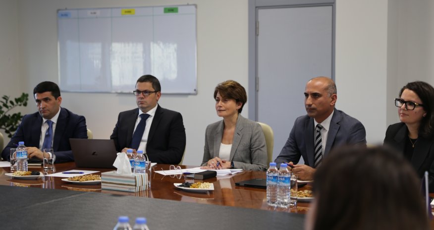 Minister of Digital Development and Transport, Mr. Rashad Nabiyev, conducted a meeting with Azercell