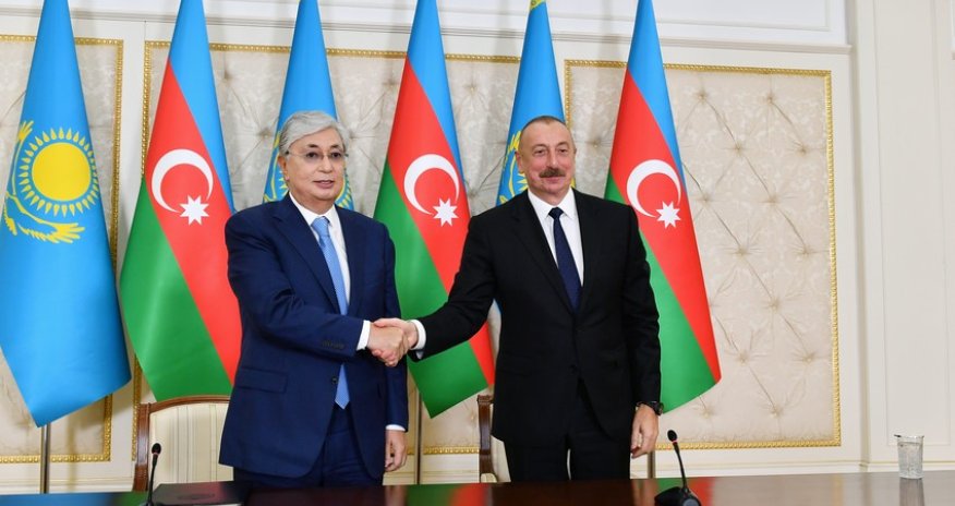 Azerbaijan, Kazakhstan ink several documents