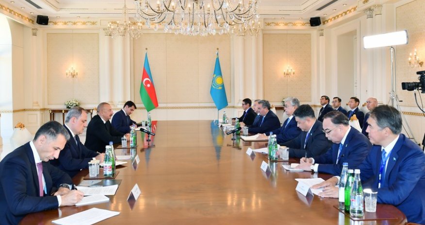 Azərbaycan və Qazaxıstan prezidentlərinin geniş tərkibdə görüşü keçirilib - YENİLƏNİB