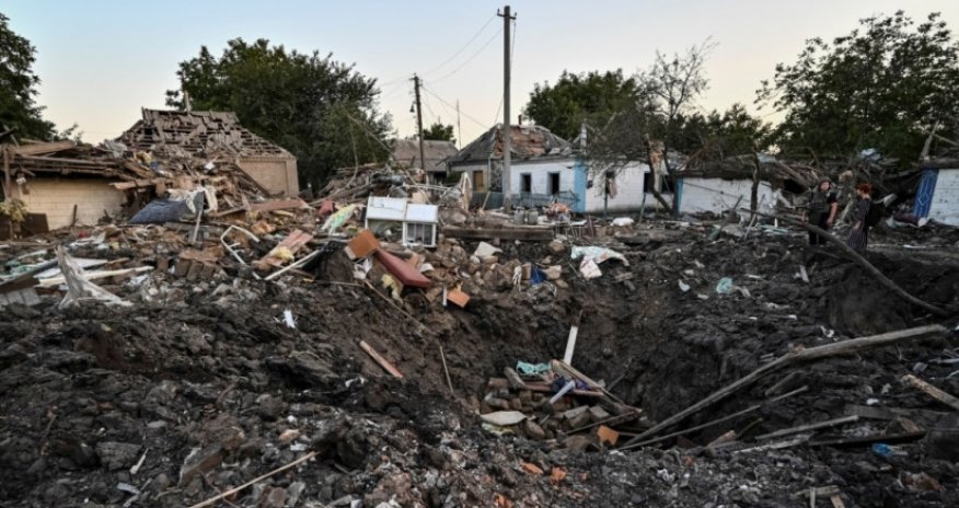 Ukraynada dəmiryolu stansiyasına raketlə hücumu edilib