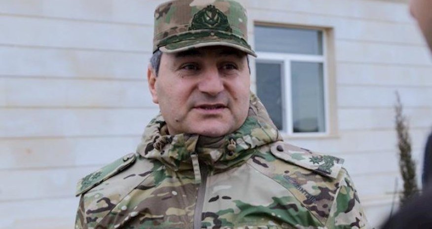 Laçınla bağlı məruzəni edən general kimdir?