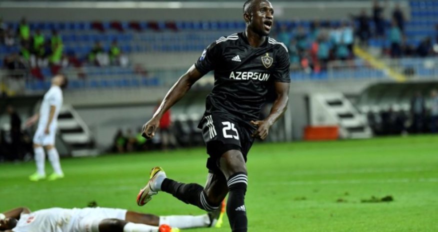 Vadji yeni klubunda debütə hazırlaşır