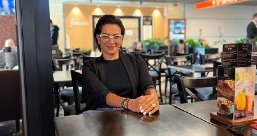 Paşinyanın arvadı təyyarəyə gecikdiyi üçün hava limanında qalmalı olub