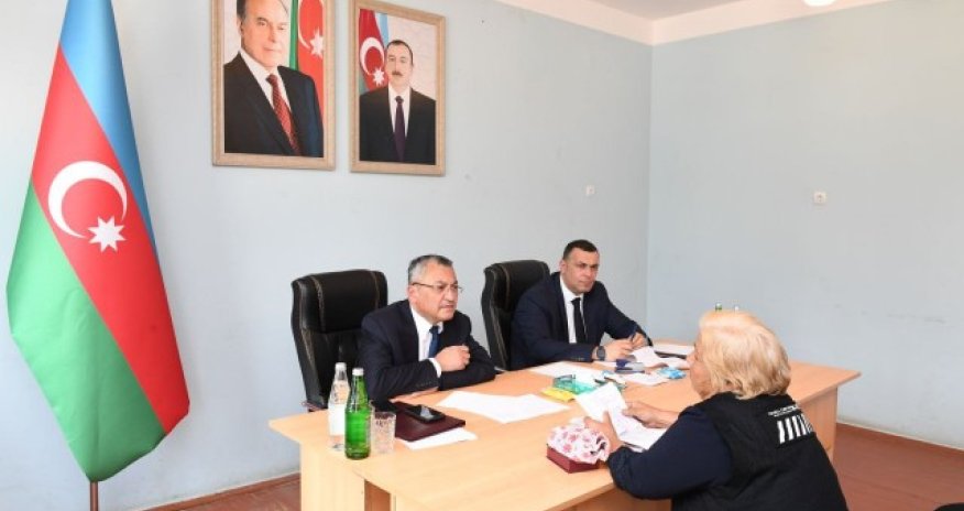 Komitə sədri Şəkidə vətəndaşları qəbul edib
