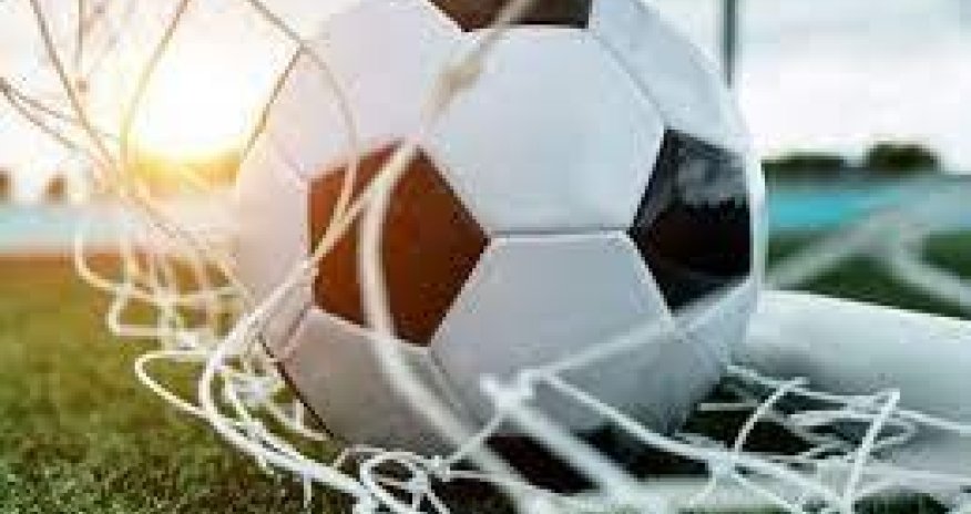 Futbolçu oyun zamanı ölüb- FOTO