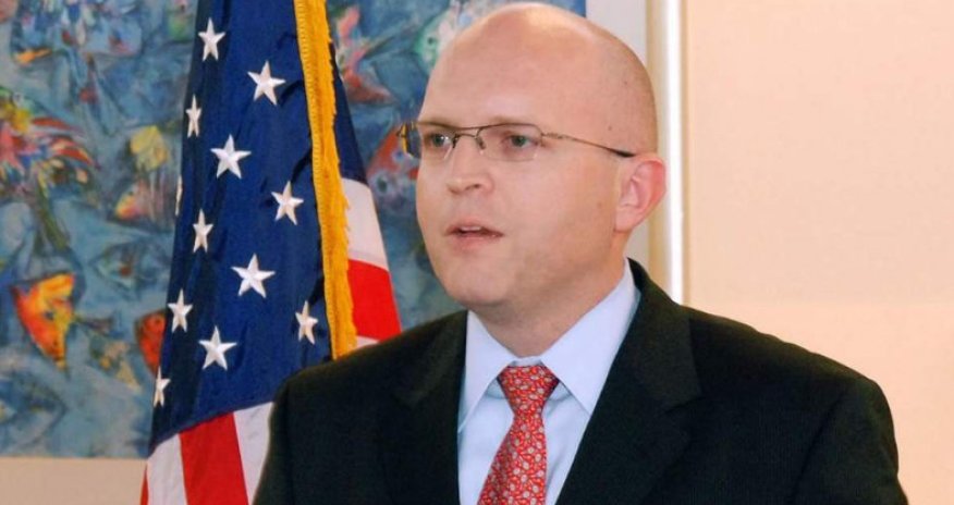 ABŞ rəsmisi Qarabağa görə Azərbaycana gəlib - YENİLƏNDİ