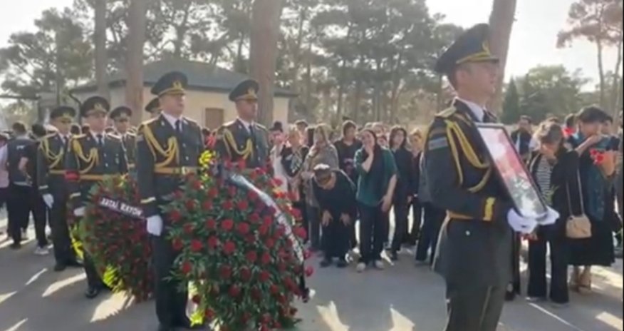 SOS uşaq kəndində böyüyən şəhid dəfn edilir  - CANLI