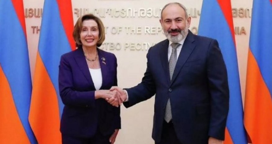 Pelosi İrəvanda Paşinyanla danışıqlar aparıb