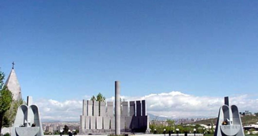 İrəvanda həlak olan hərbçilərin valideynləri saxlanılıb 