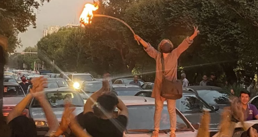 İranda hicaba qarşı etirazlar davam edir