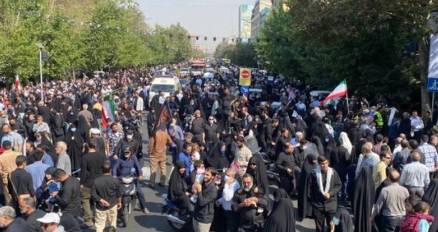 İranda hakimiyyətə dəstək aksiyaları keçirilib