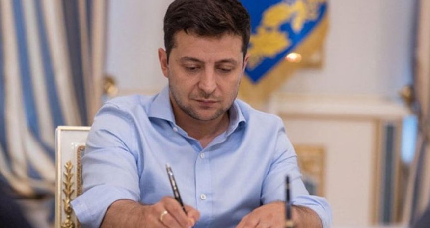 Zelenski iki azərbaycanlını təltif etdi - ADLAR