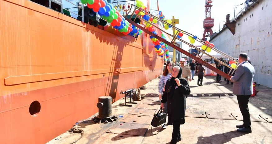 Mübariz Mənsimov növbəti gəmiyə şəhid adını verdi -Fotolar - Video