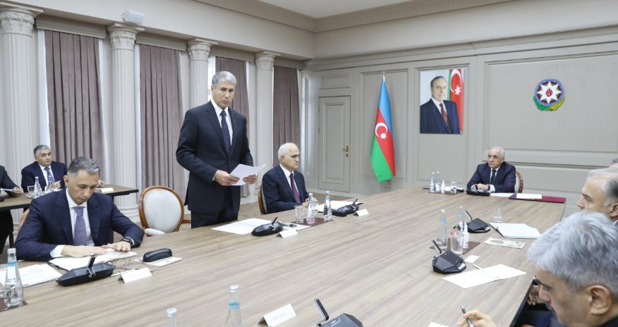 Bakıda nəqliyyat sahəsinin vəziyyətinə dair müşavirə keçirildi