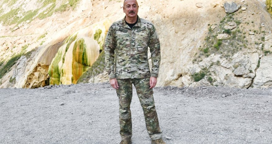 Prezident Natəvanın qəbirüstü abidəsinin açılışını etdi