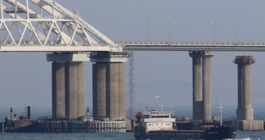 Krım körpüsündə yanğın olub