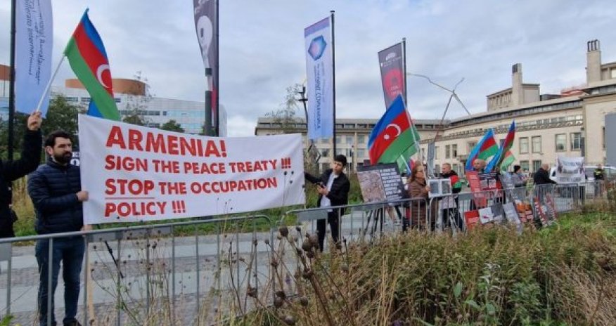 Ermənistan səfirliyi qarşısında etiraz AKSİYASI